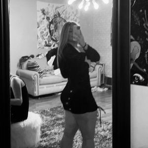 Meet your Posher, Mia